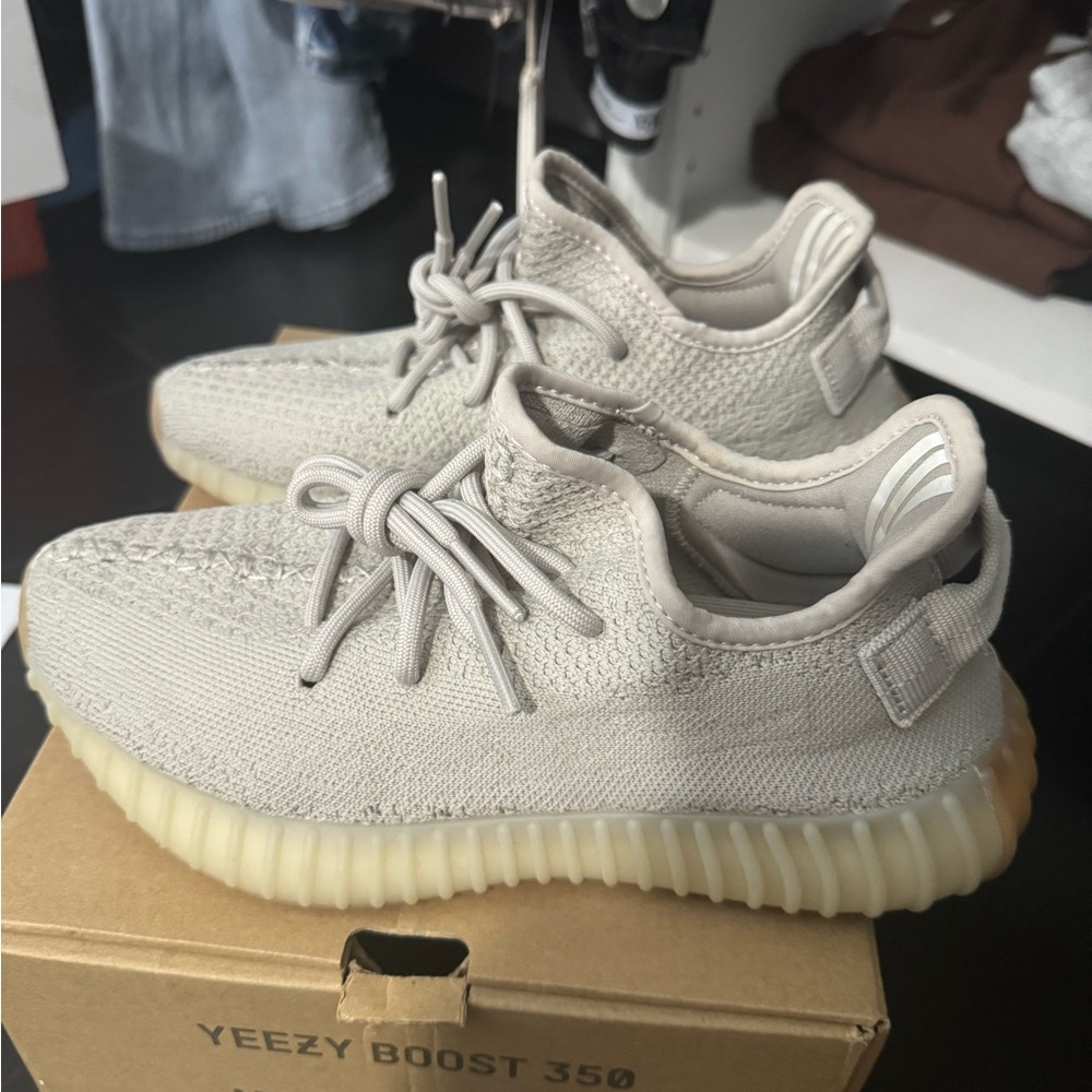 Yeezy Boost 350 V2 Sesame